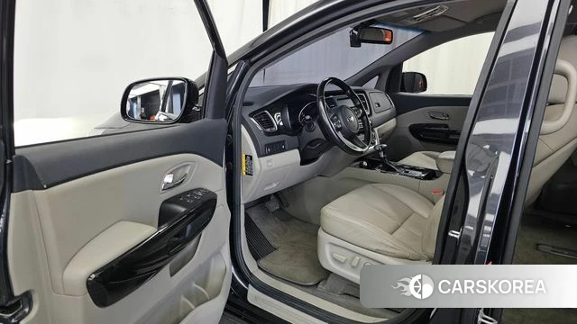 Kia The New Carnival id 4684379 из Кореи 32
