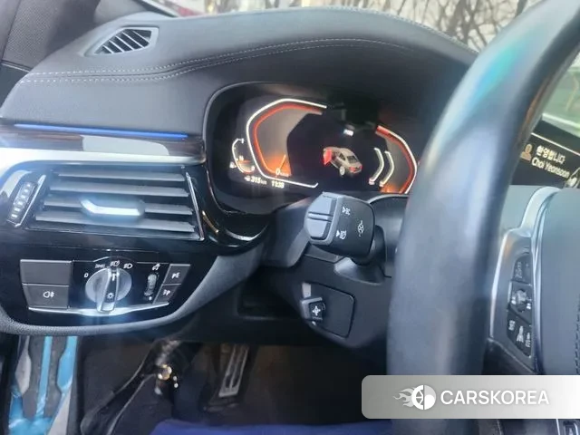 BMW 5 Series (G30) id 3621440 из Кореи 16