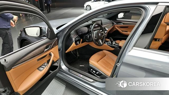 BMW 5 Series (G30) id 4268762 из Кореи 32