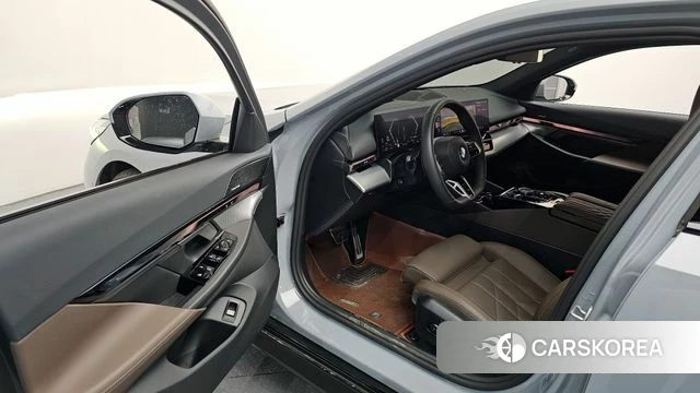 BMW 5 Series (G60) id 3831228 из Кореи 20