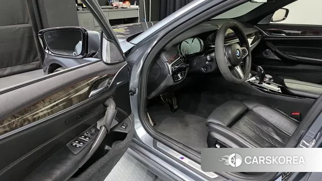 BMW 5 Series (G30) id 3723833 из Кореи 20