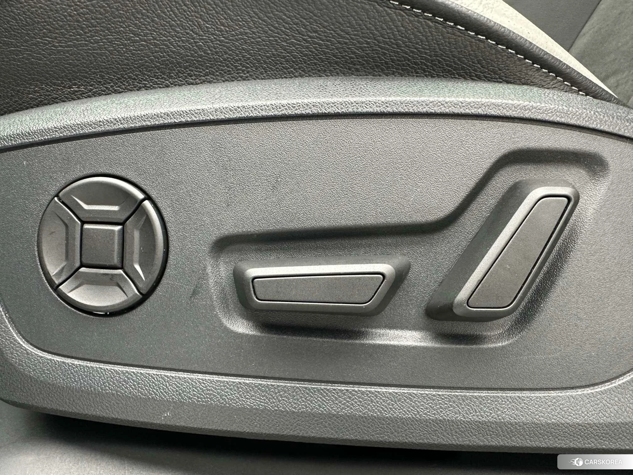 Audi Q3 id 4407326 из Китая 19