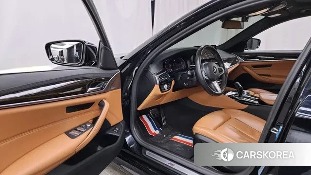 BMW 5 Series (G30) id 3655409 из Кореи 20