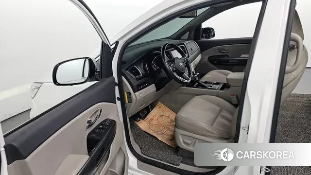 Kia The New Carnival id 2971196 из Кореи 20