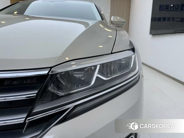 Volkswagen Huiang id 4211148 из Китая 18
