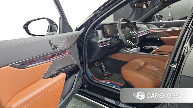 BMW 7 Series (G70) id 3614631 из Кореи 20