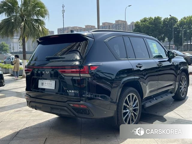 Lexus LX id 4254483 из Китая 15