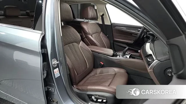 BMW 5 Series (G30) id 3641506 из Кореи 20