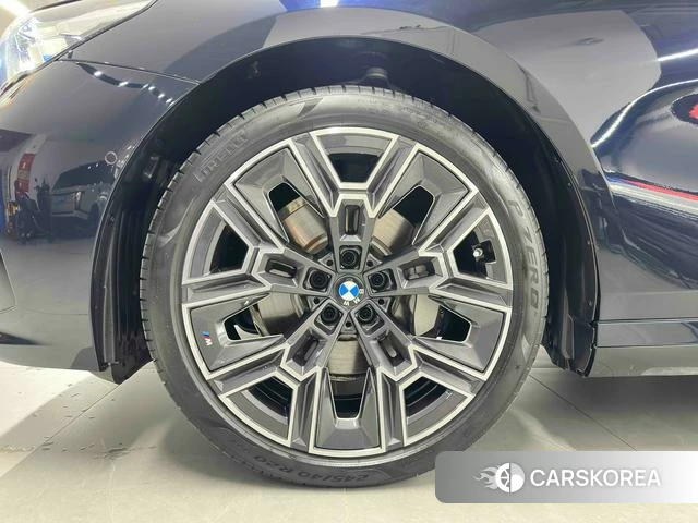 BMW 5 series id 4261678 из Китая 31