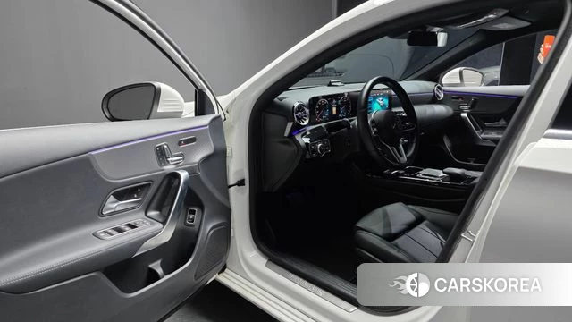 Mercedes-Benz A-Class W177 id 4302800 из Кореи 30