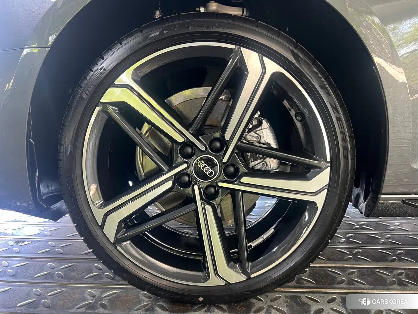 Audi A4L id 4546201 из Китая 20