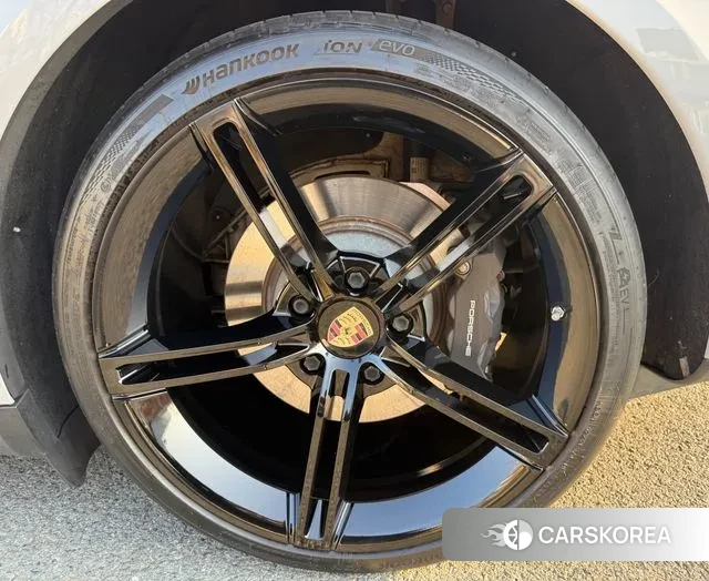 Porsche Taycan id 3685964 из Кореи 19