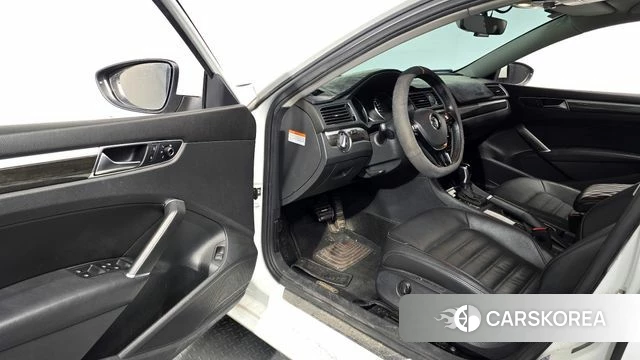 Volkswagen The New Passat id 4587306 из Кореи 20