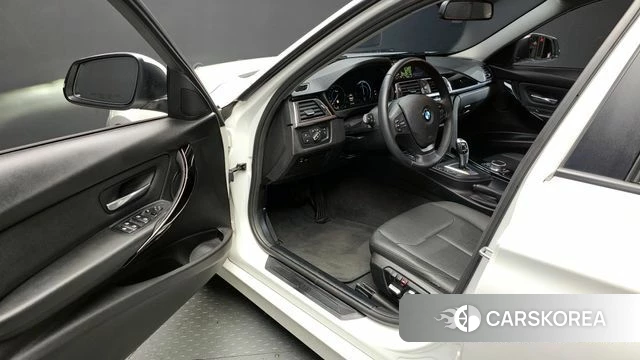 BMW 3 Series (F30) id 4180529 из Кореи 20