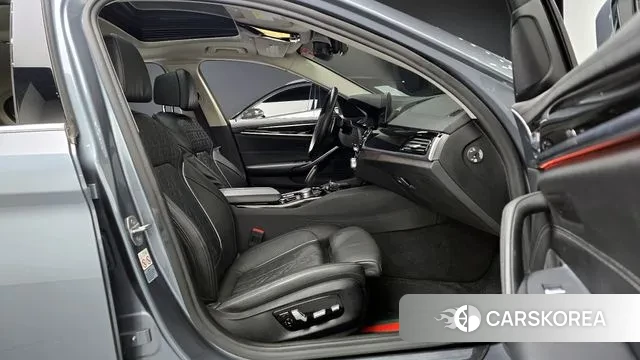 BMW 5 Series (G30) id 3636303 из Кореи 20