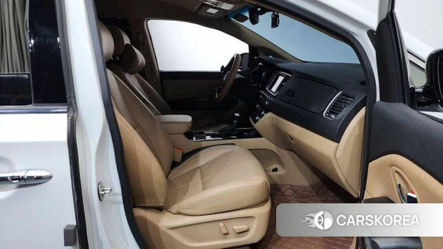 Kia The New Carnival id 3955572 из Кореи 20