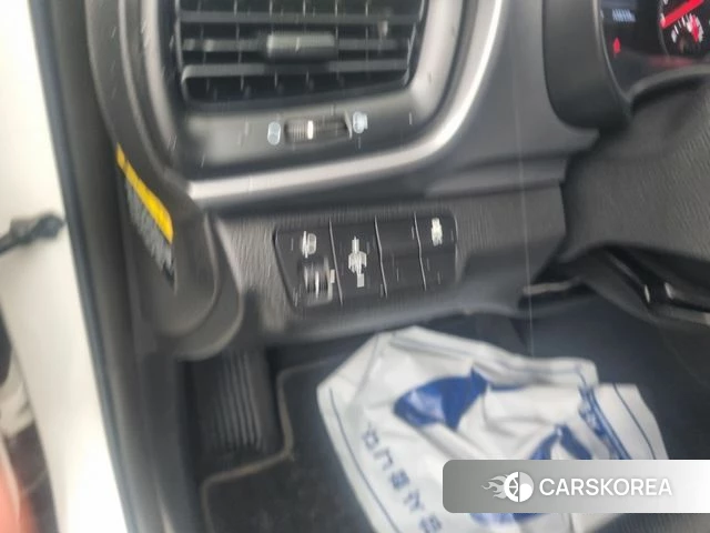 Kia Stonic id 4746912 из Кореи 16