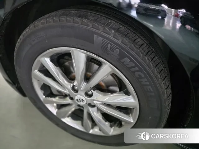 Kia The New Carnival id 3718463 из Кореи 18