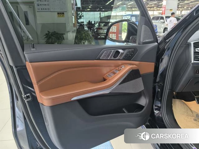 BMW X7 id 4359479 из Китая 26