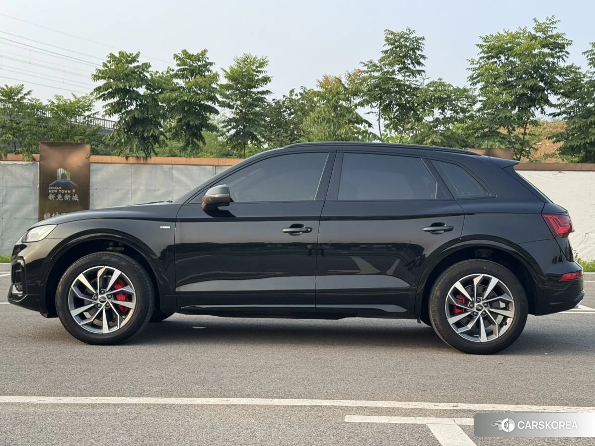 Audi Q5L id 4515189 из Китая 17