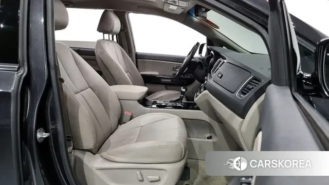 Kia The New Carnival id 2510452 из Кореи 20