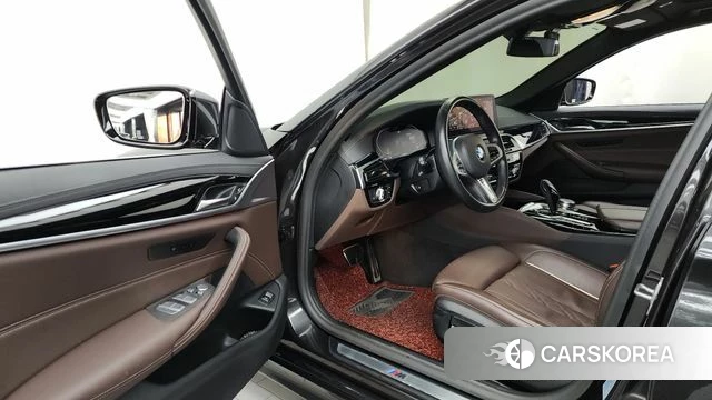 BMW 5 Series (G30) id 3819530 из Кореи 20