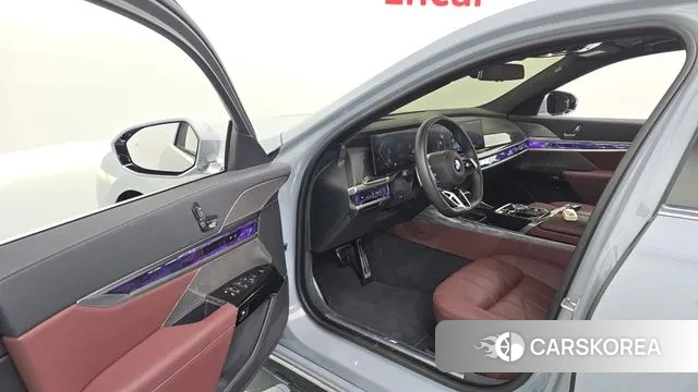 BMW 7 Series (G70) id 3011117 из Кореи 20