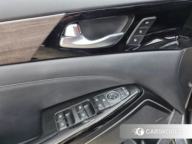 Kia K7 Premier Hybrid id 3362502 из Кореи 19