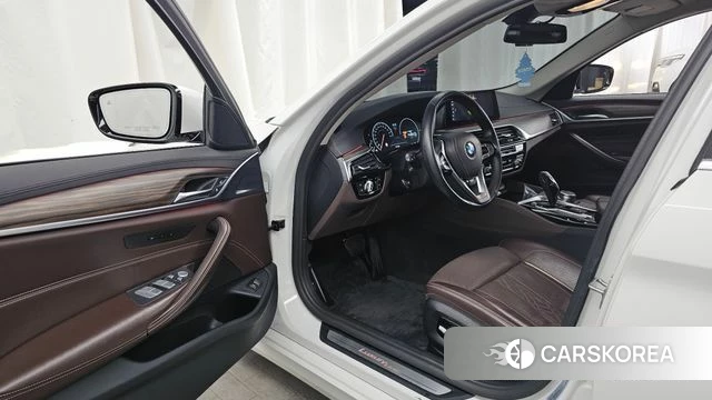 BMW 5 Series (G30) id 4285252 из Кореи 20