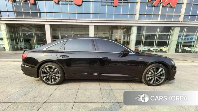 Audi A6L id 4260801 из Китая 17