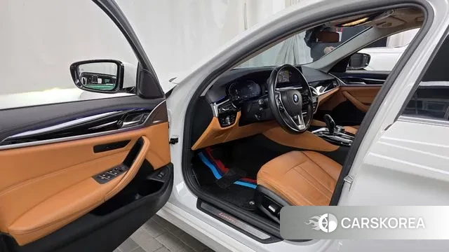 BMW 5 Series (G30) id 3587992 из Кореи 20