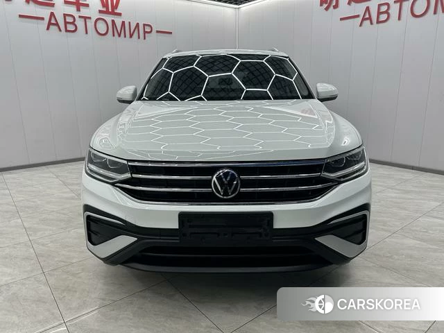 Volkswagen Tiguan L id 4342115 из Китая 17
