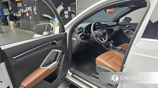Audi Q3 (F3) id 4506085 из Кореи 30