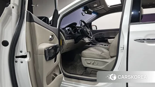 Kia All New Carnival id 3568772 из Кореи 20