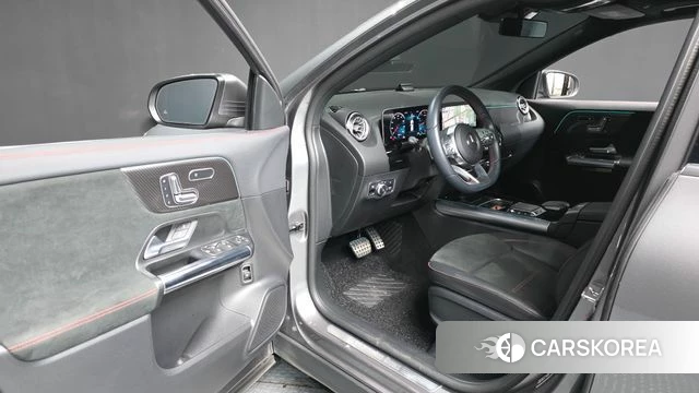 Mercedes-Benz GLA - Class H247 id 4625514 из Кореи 33