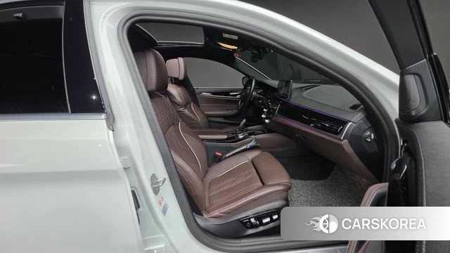 BMW 5 Series (G30) id 4692016 из Кореи 38