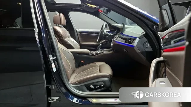 BMW 5 Series (G30) id 3348403 из Кореи 20