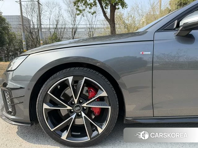 Audi A4L id 4209941 из Китая 16