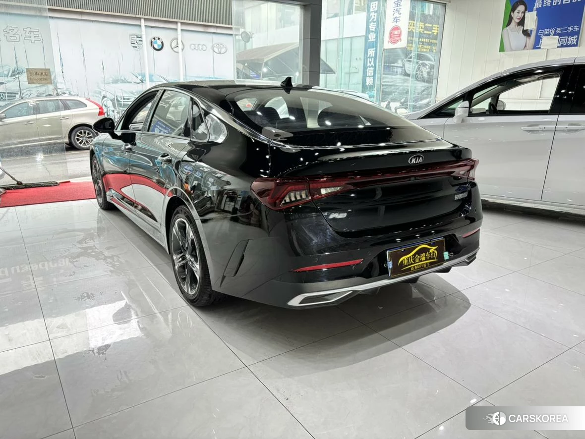 Kia K5 id 4406120 из Китая 18