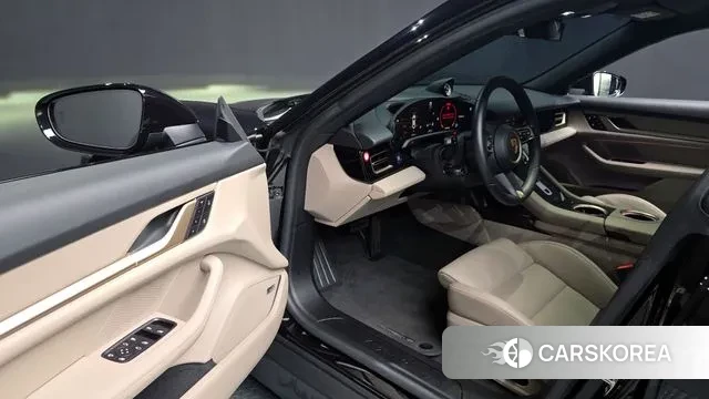 Porsche Taycan id 3094138 из Кореи 20