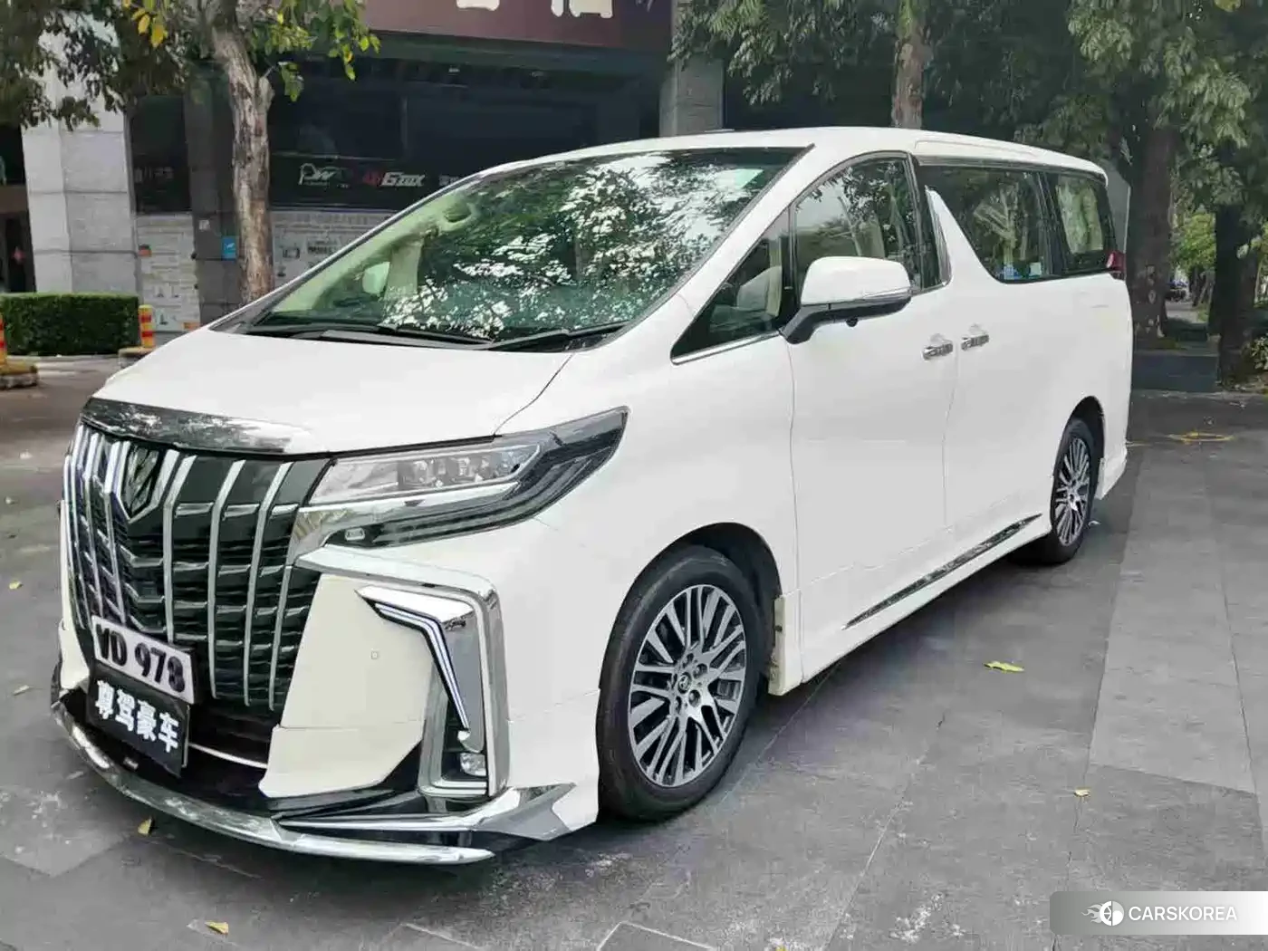 Toyota Alphard id 4538757 из Китая 16
