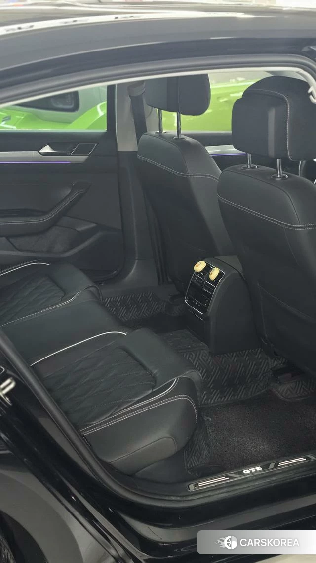 Volkswagen Magotan PHEV id 4314097 из Китая 10