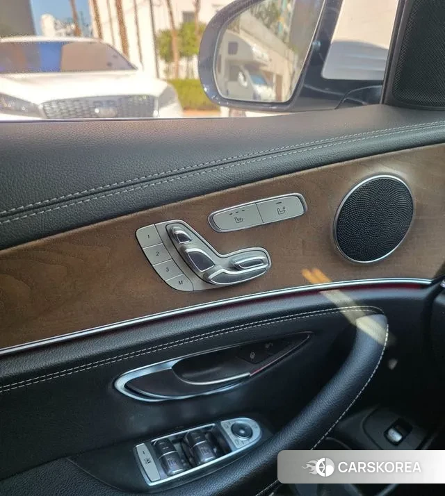 Mercedes-Benz E-Class W213 id 3757073 из Кореи 13
