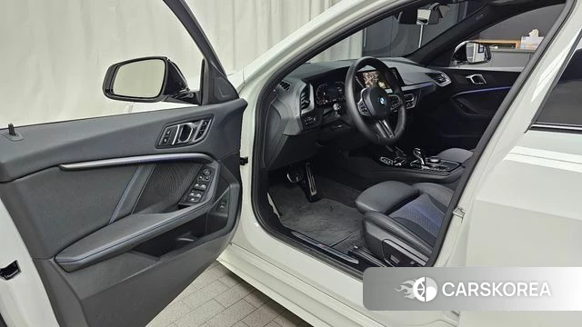 BMW 1 Series (F40) id 3921916 из Кореи 20