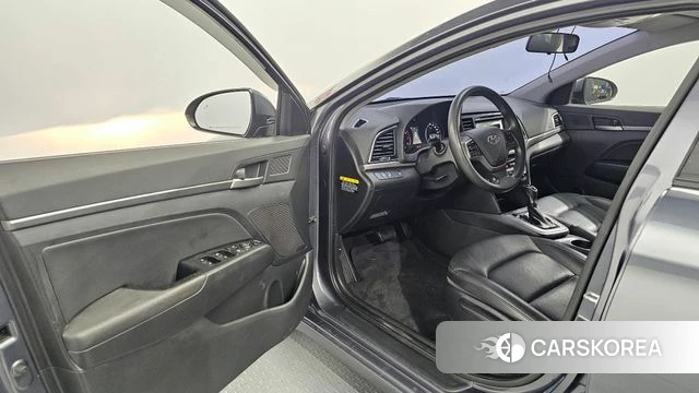 Hyundai Avante AD id 3943034 из Кореи 20