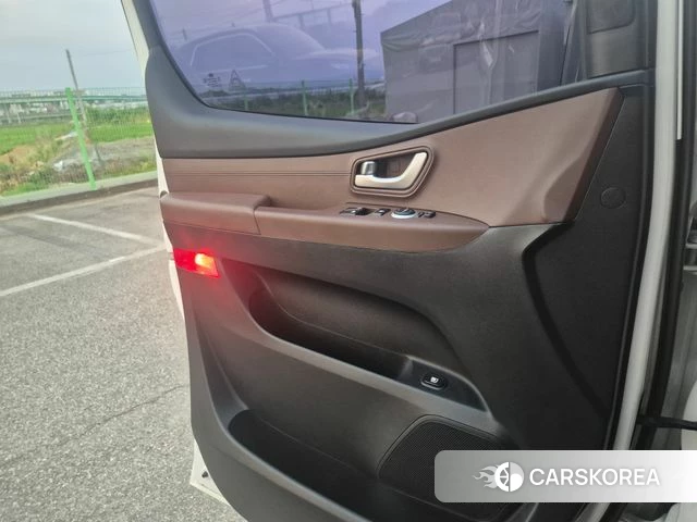 Hyundai The New Grand Starex id 4543702 из Кореи 15