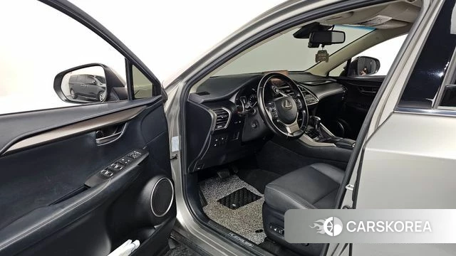 Lexus NX300h id 3942896 из Кореи 20