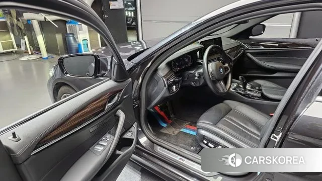 BMW 5 Series (G30) id 3335194 из Кореи 20