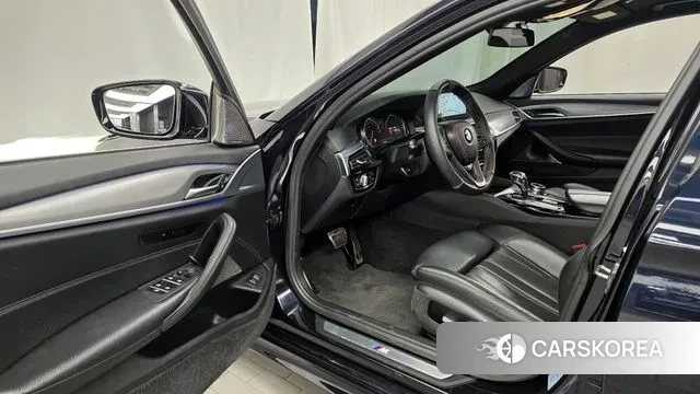 BMW 5 Series (G30) id 3397118 из Кореи 20