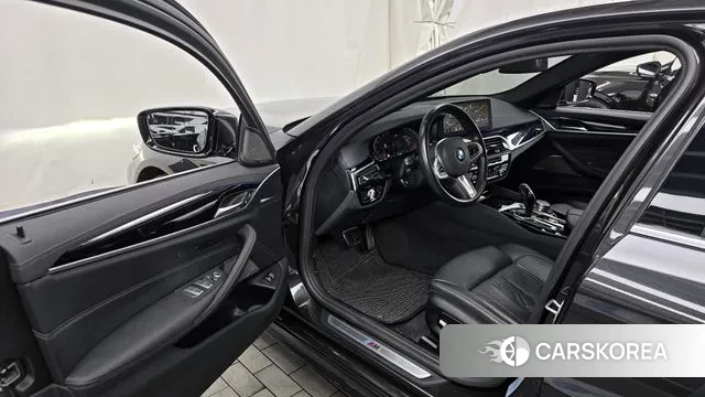 BMW 5 Series (G30) id 2901833 из Кореи 20